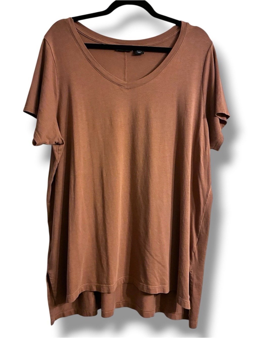 🤎 Tahari 2X Pima Cotton Modal V-Neck Side Slit Top Brown